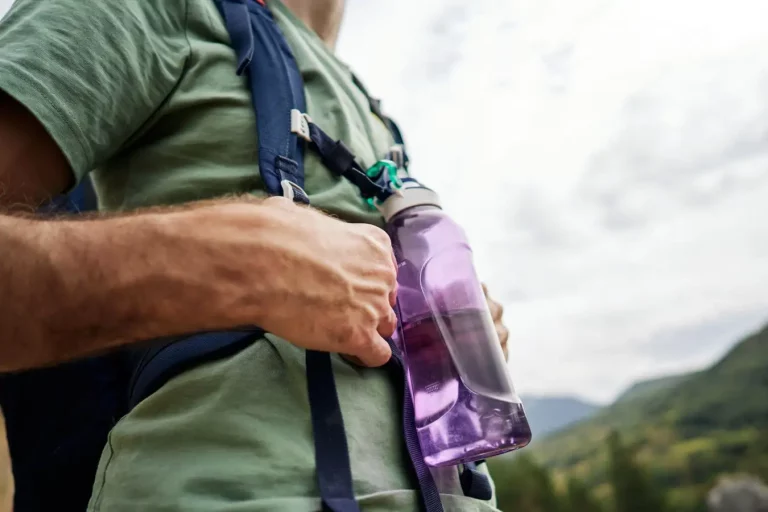 How to Attach Water Bottle to Backpack