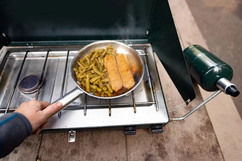 How to Remove a Propane Tank From Grill