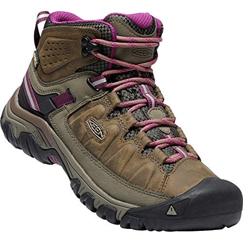 Best Hiking Boots for Supination